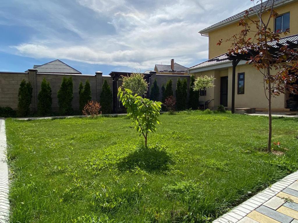 Aikol Guesthouse Privokzalnoye Экстерьер фото